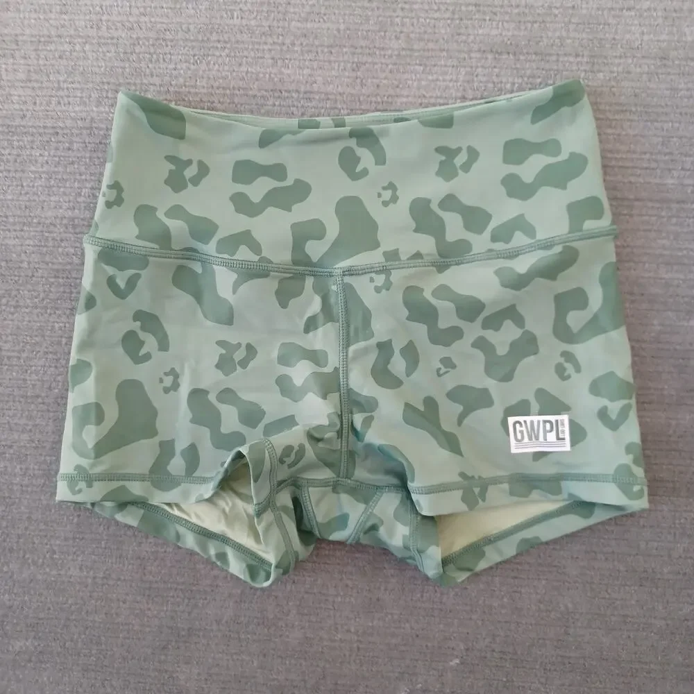Girls Who Power Lift Shorts Womens M Green Camo 3